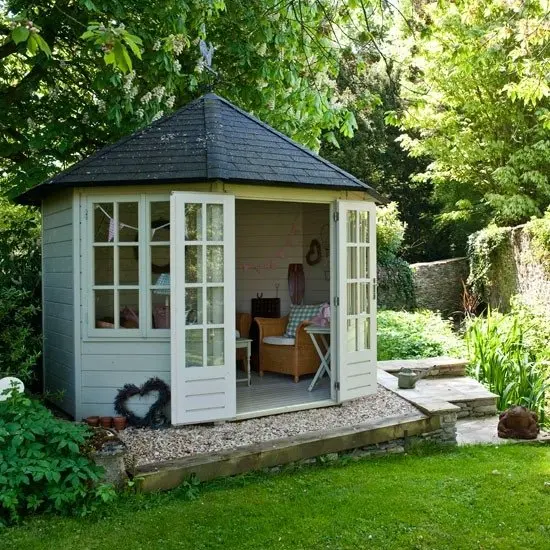 cute-garden-kennel